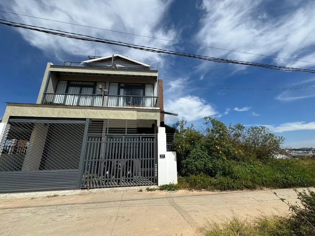 Đất xây biệt thự trên đồi view bát ngát hơn 200m2 chỉ hơn 7 tỷ