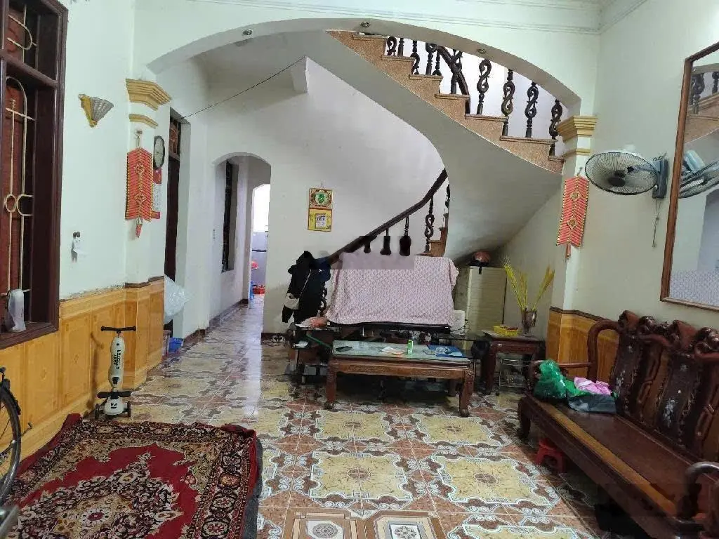 Mặt đê vàng phúc lợi - vỉa hè - kinh doanh- 3 ô tô tránh - nhà dân xây từ đầu- dt 133m2- giá 18tỷ