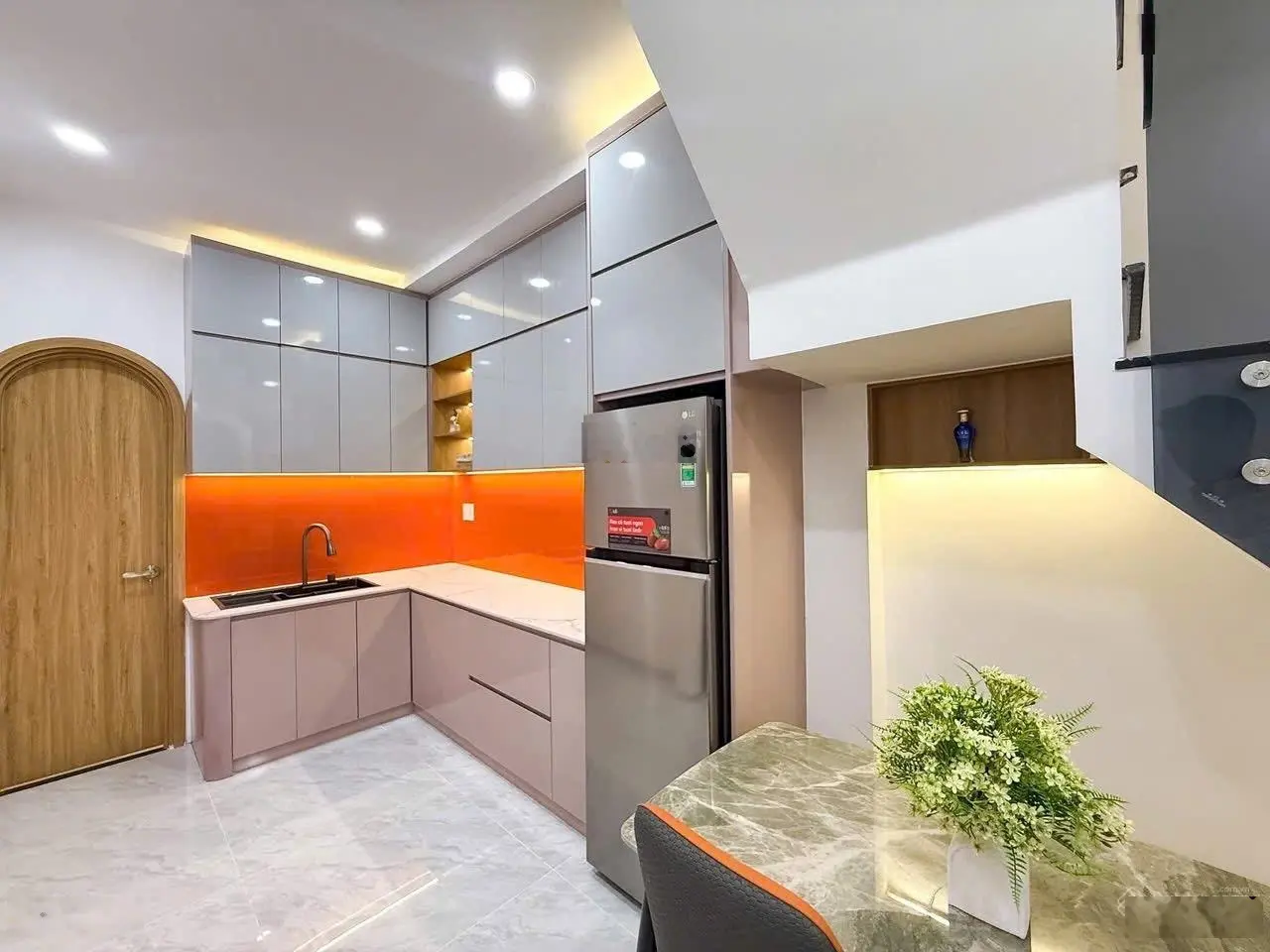 Siêu phẩm Nhà mới Xây Bùi Đình Tuý,Bình Thạnh. DTSD gần 100m2.Full nội thất.Giá 4.980