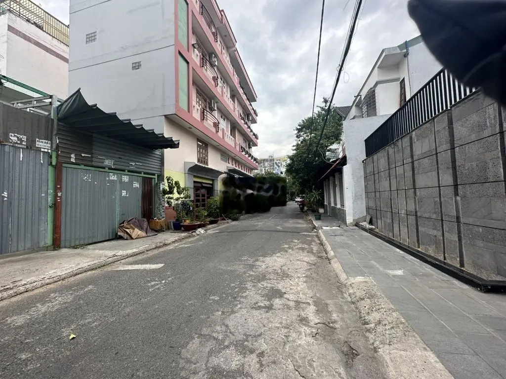 MT Lê Sao , 4.5x19 đúc 2 lầu , đường 12m