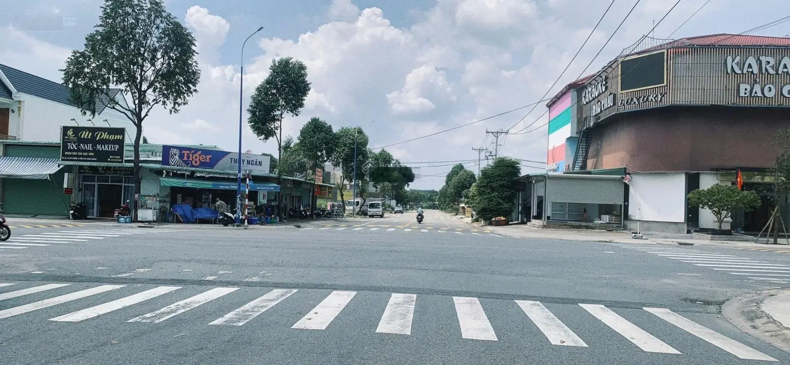 chính chủ bán gấp lô đất L43 đường nhựa 30m, dân cư đông đúc đường thông chợ