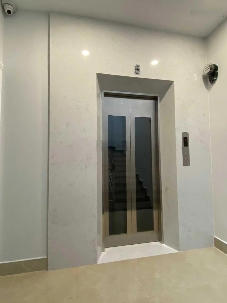 Giảm sâu 12 tỷ bán nhanh tòa nhà building mặt tiền Nam Kỳ Khởi Nghĩa - hầm 8 tầng - giá 38 tỷ