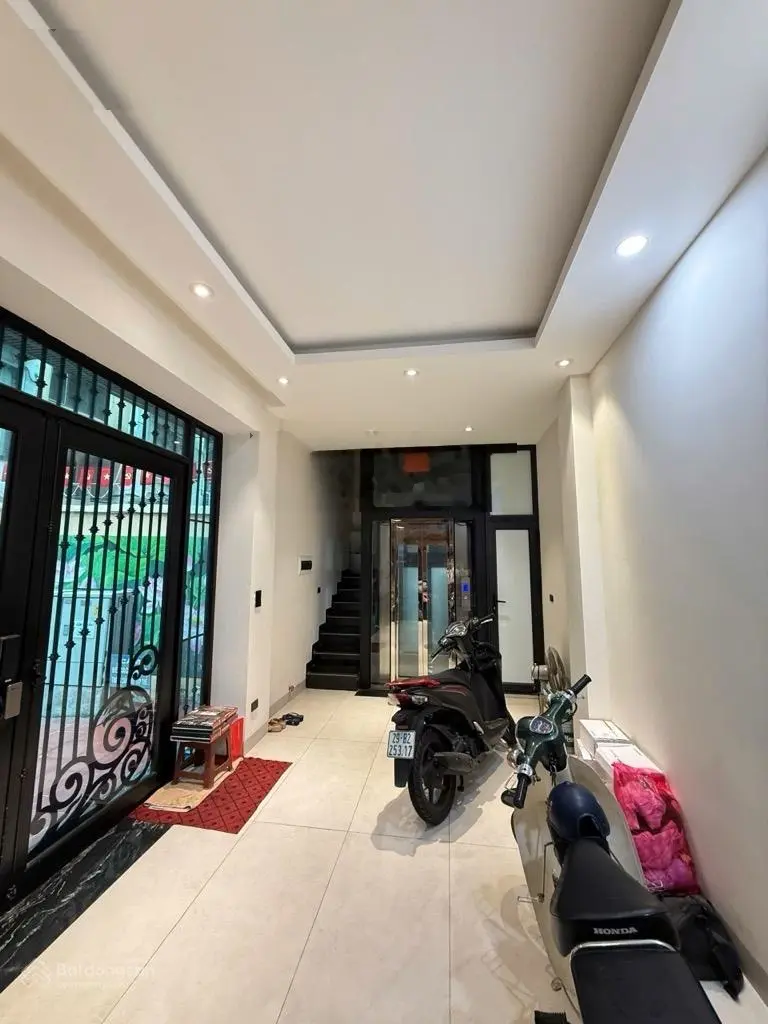 Bán căn nhà Phố Lý Nam Đế - Oto đỗ cửa lô góc 1 nhà ra mặt phố vip hiếm có nhà bán dân trí cao