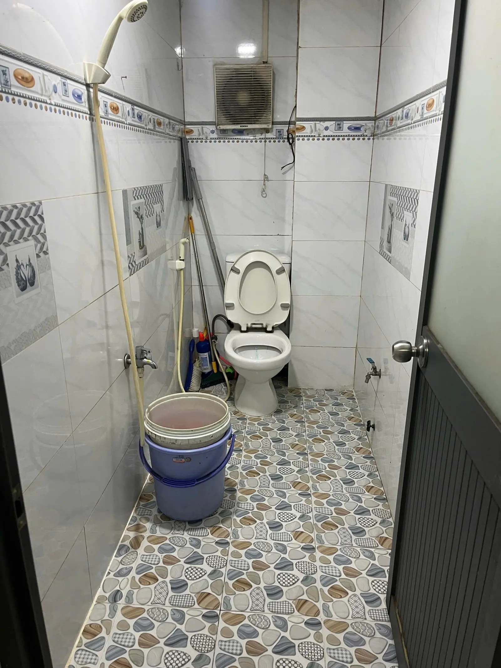 Bán Nhà Bùi Minh Trực,P5,Quận 8 Hẻm Xe Hơi Giá 2.15 Tỷ 2PN, 2WC