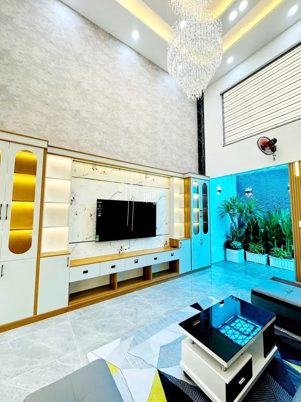 Nhà mặt tiền rạch, 4 lầu, Thạnh Xuân 24, Thạnh Xuân, Quận 12
