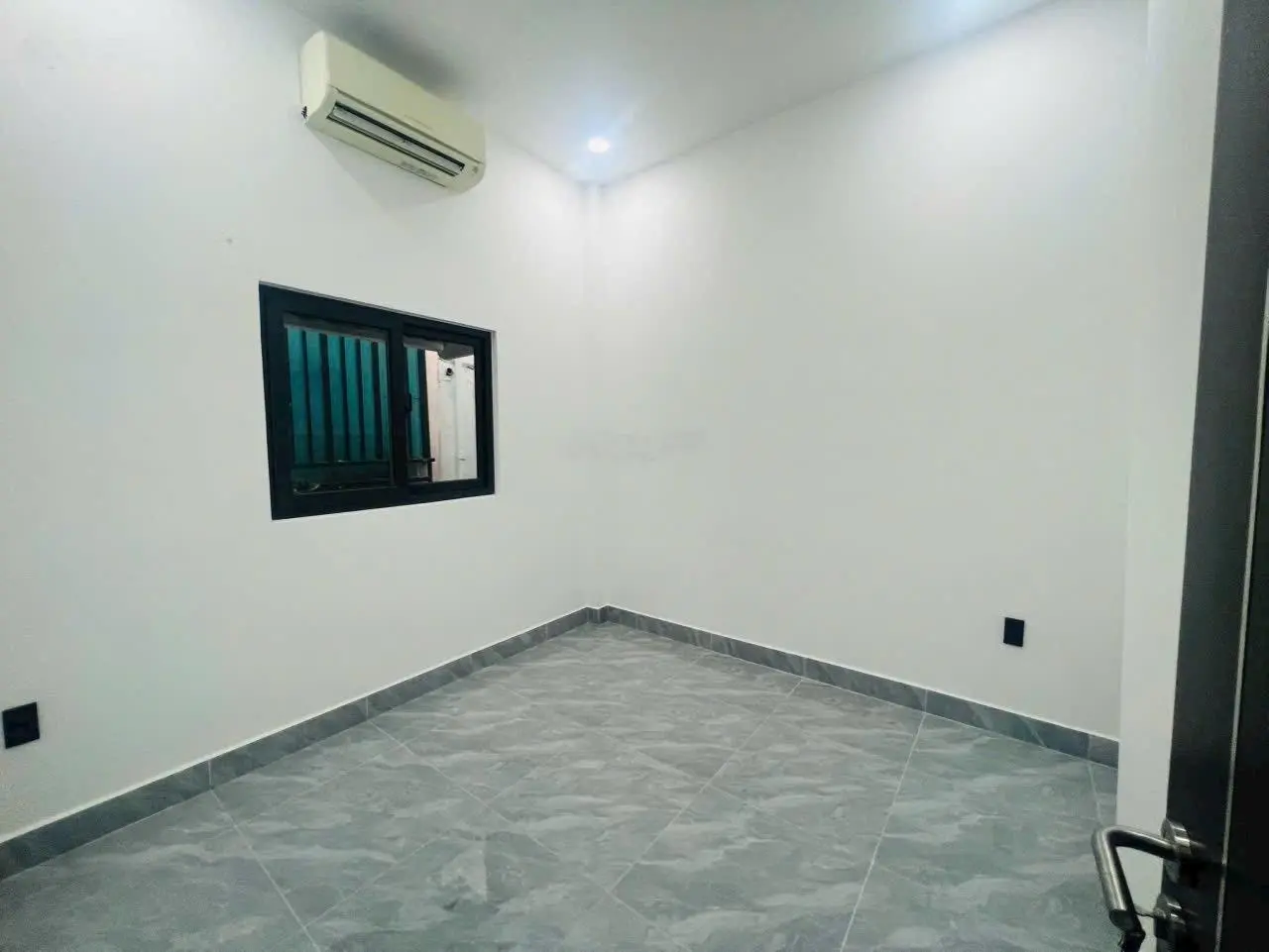 Bán nhà mới đẹp hẻm 3m nhánh Huỳnh Tấn Phát, Tân Thuận Đông, Quận 7 (Gần khu chế xuất Tân Thuận)