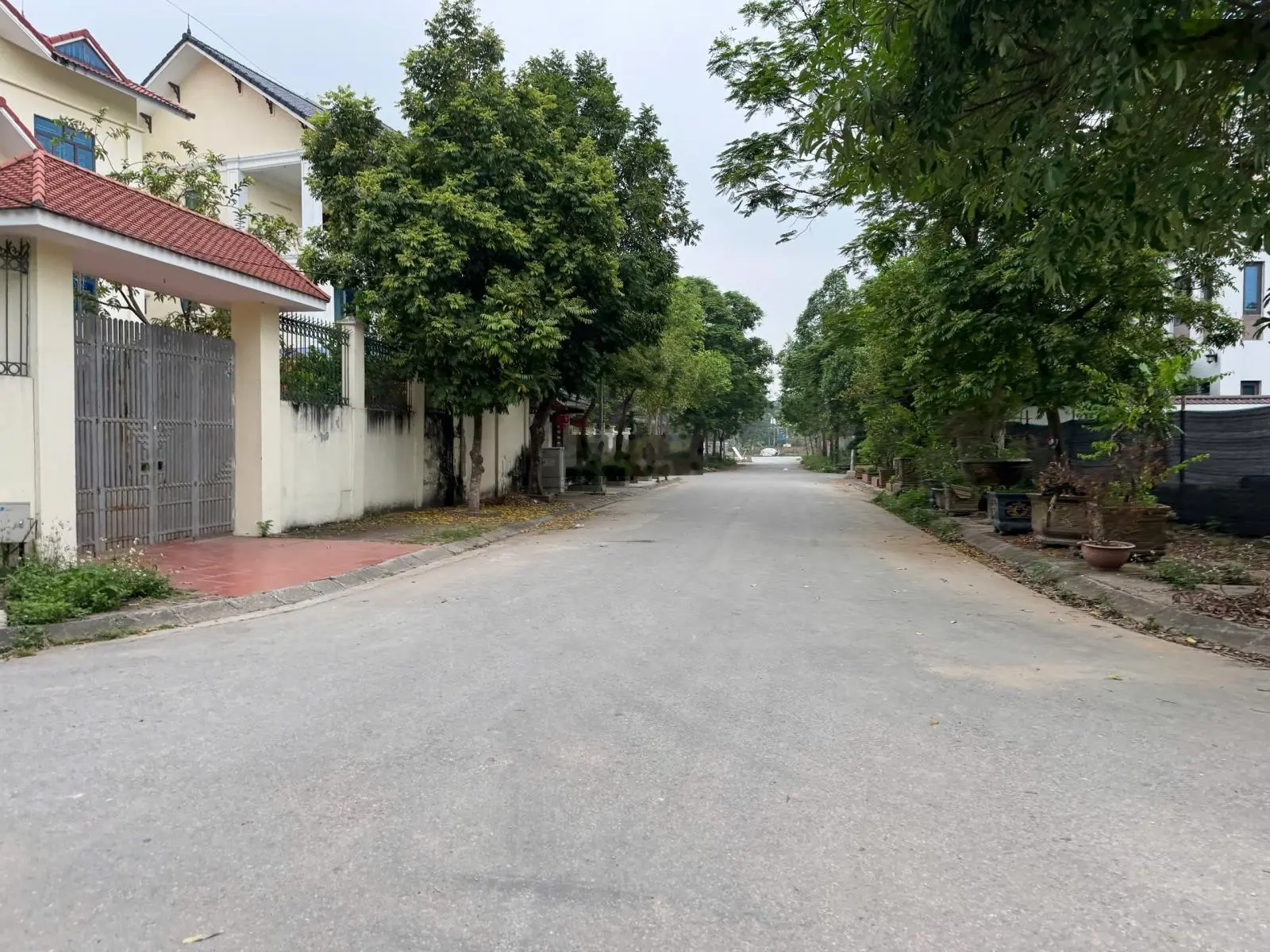 Bán nhà biệt thự đã hoàn thiện xong, KĐT Hà Phong, Mê Linh 300m2, MT 15m sổ đỏ,đt 0982691131