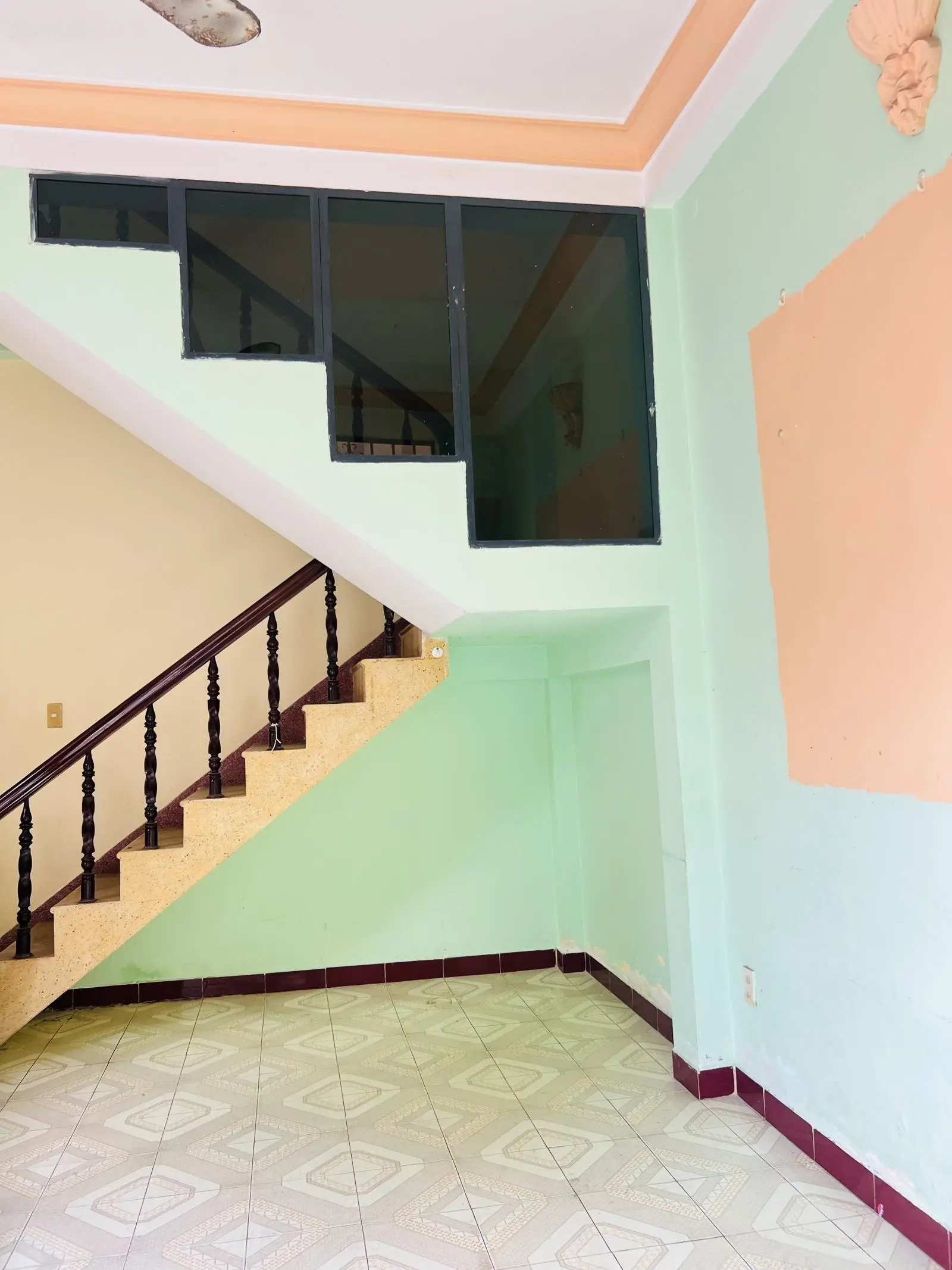 Bán nhà căn góc đường Dã Tượng, đối diện công viên, cách bãi tắm chỉ 300m