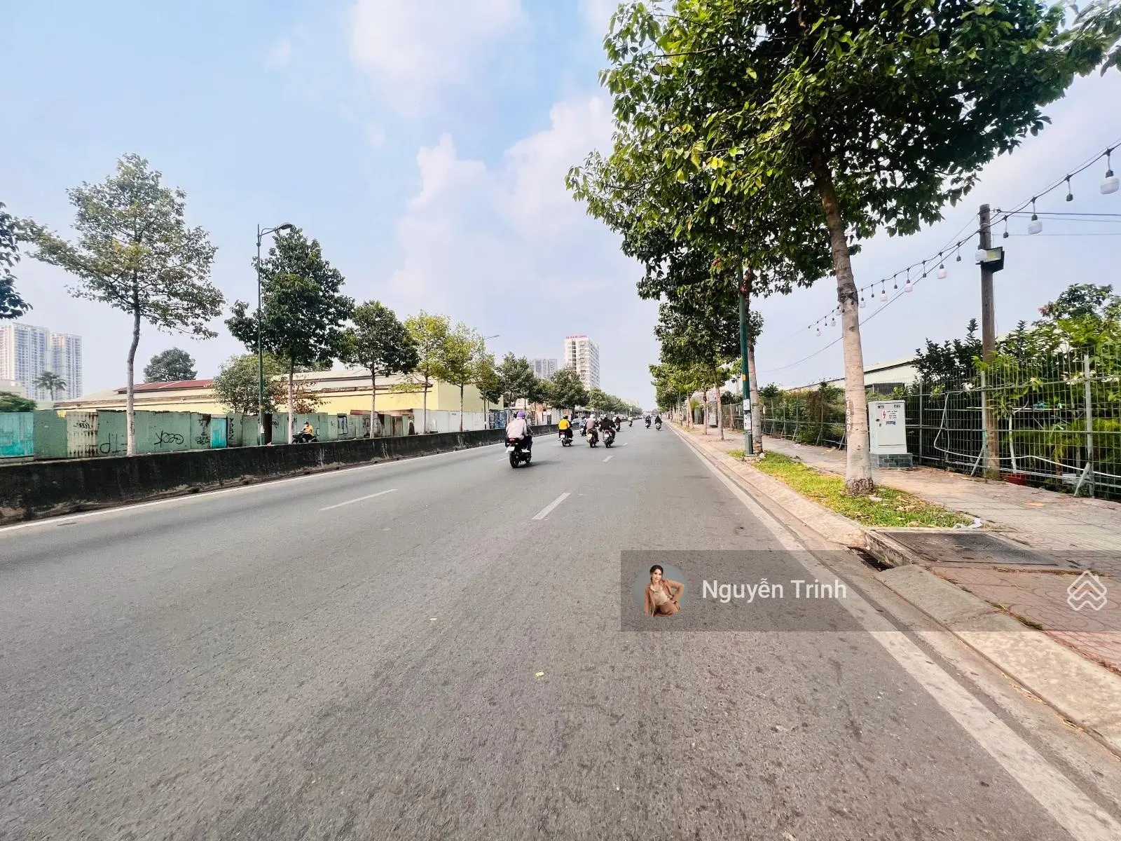 Bán gấp nhà biệt thự gỗ có view hồ, cây cảnh thoáng mát ngay MT Vành Đai, ngang 10m, Hơn 50Tr/m2