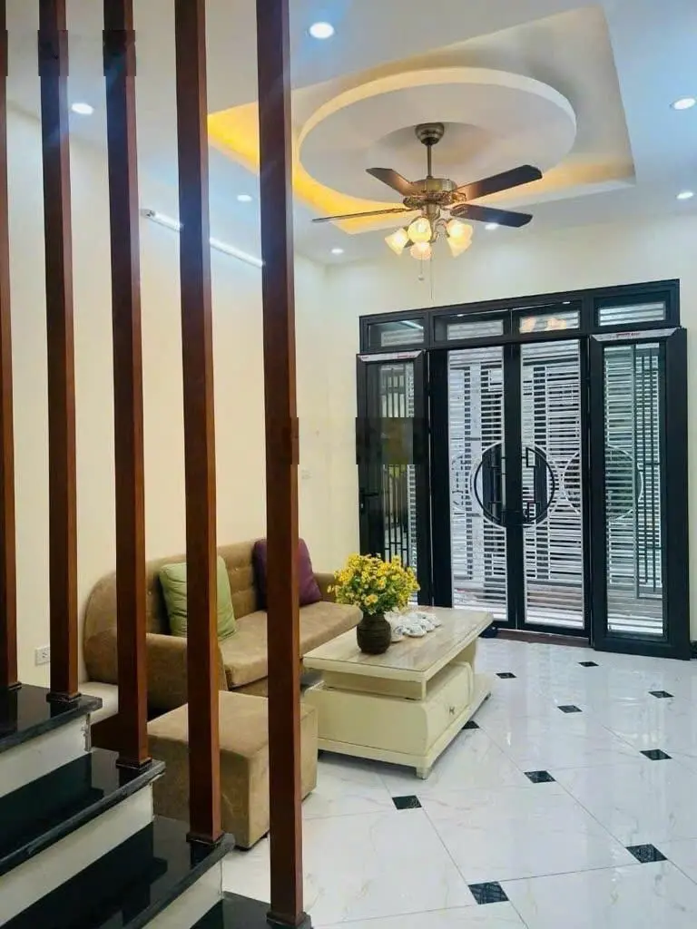 Bán nhà Cửu Việt Ngô Xuân Quảng Trâu Quỳ Gia Lâm ôtô đỗ cửa DT55m giá 5,65 tỷ LH 0988 009 *** xem nhà
