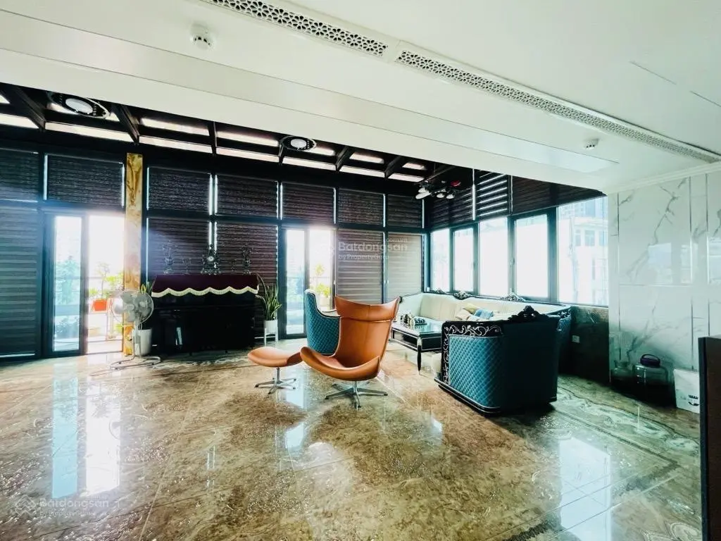 (Mặt tiền 9.9m) mặt phố Phan Văn Trường, Cầu Giấy, 99m2 10 tầng giá 68 tỷ