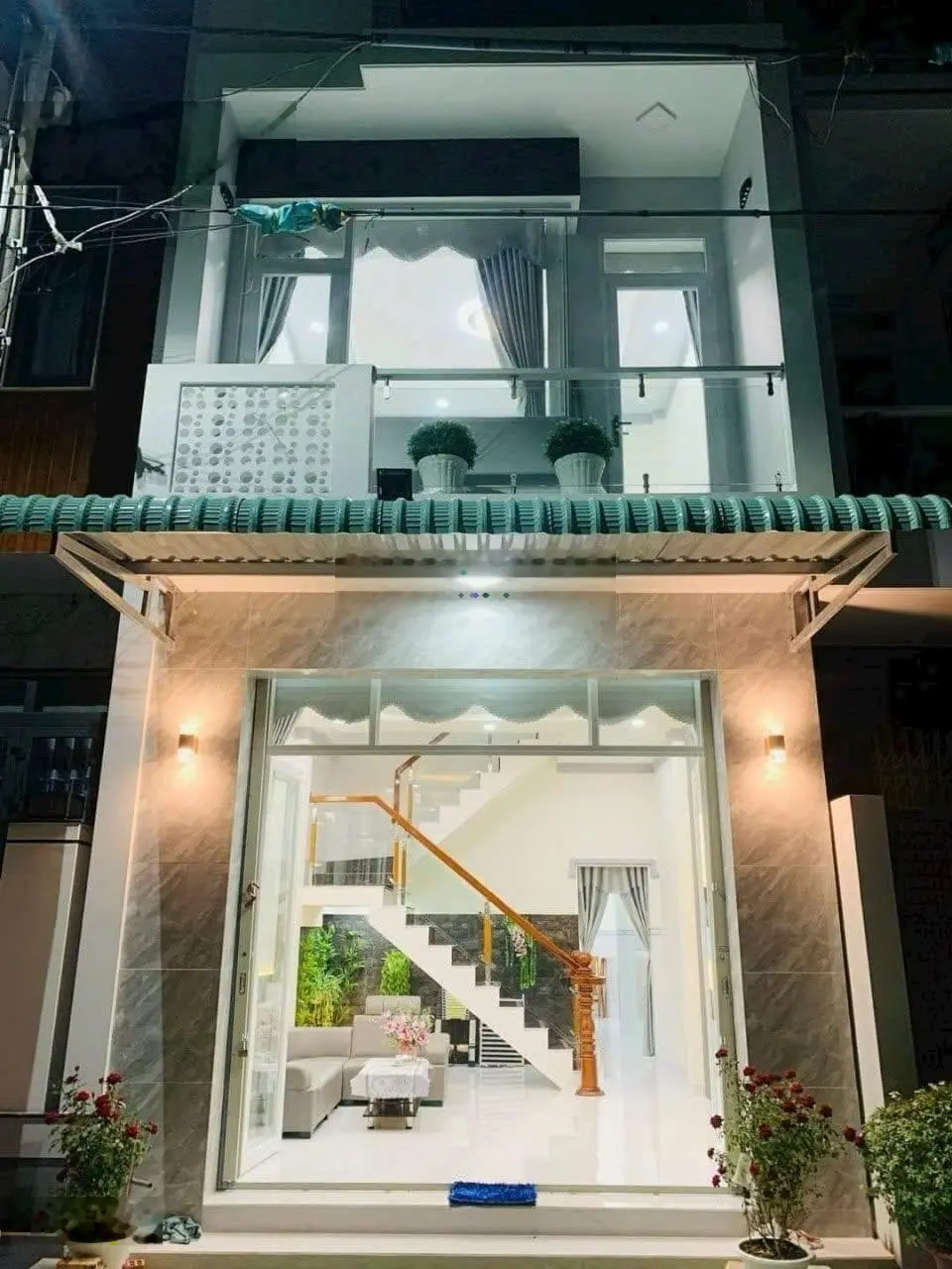 Bán căn nhà đang cho thuê 15tr/th- dt 75m2 - giá 3 tỷ 340- shr