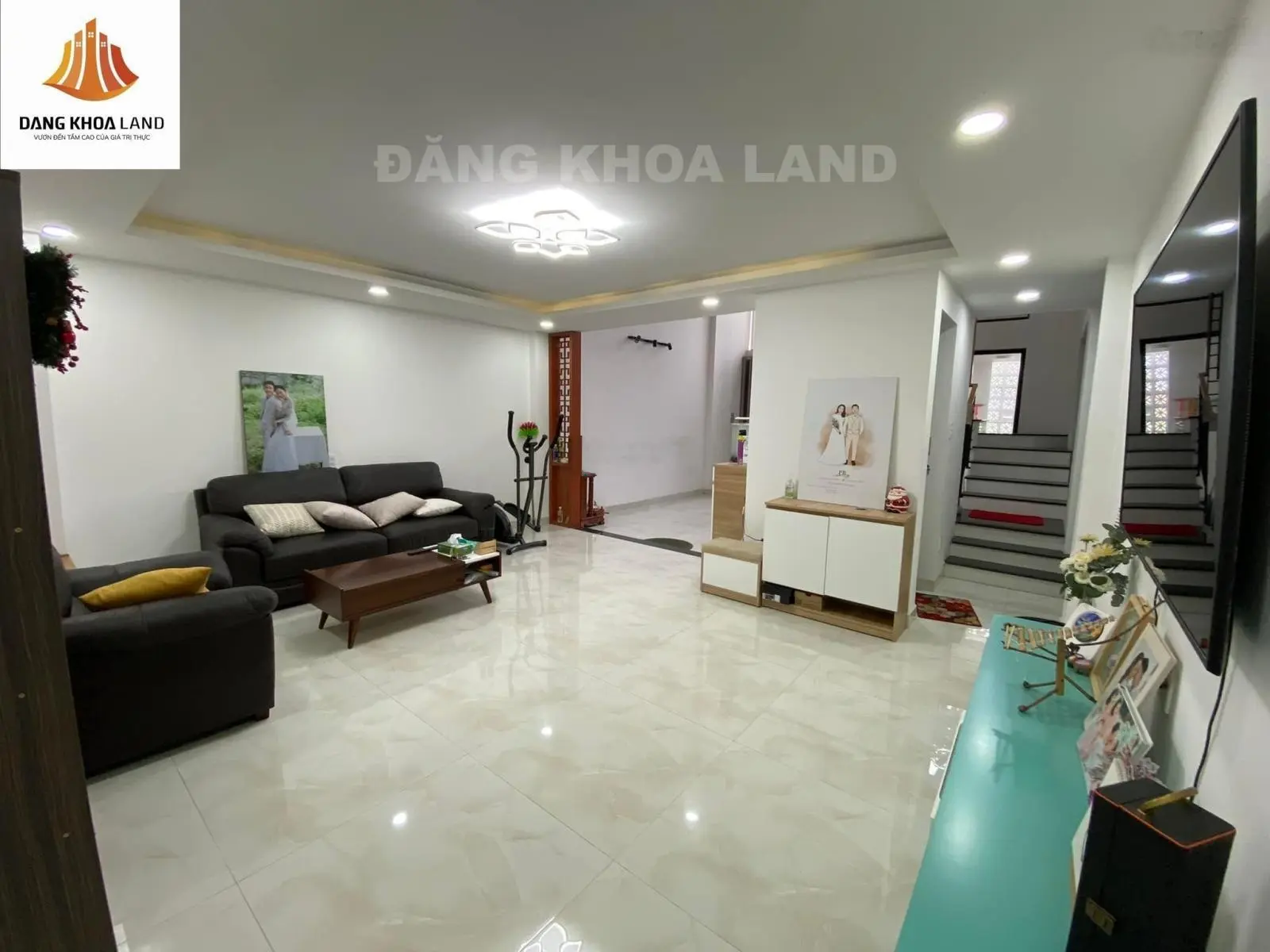 Nhà siêu đẹp - 1 trệt 2 lầu 3PN, HXH đường Làng Tăng Phú, chủ kẹt tiền cần bán gấp