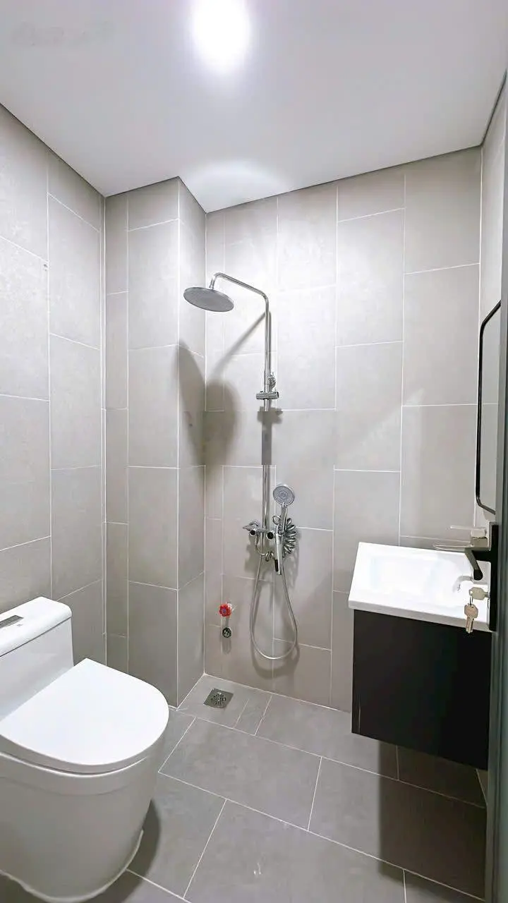 Bán nhà quận 4, nhà tốt, kèo thơm đường số xe hơi, 4 tầng xây mới hoàn công đủ, khu Vĩnh Hội !