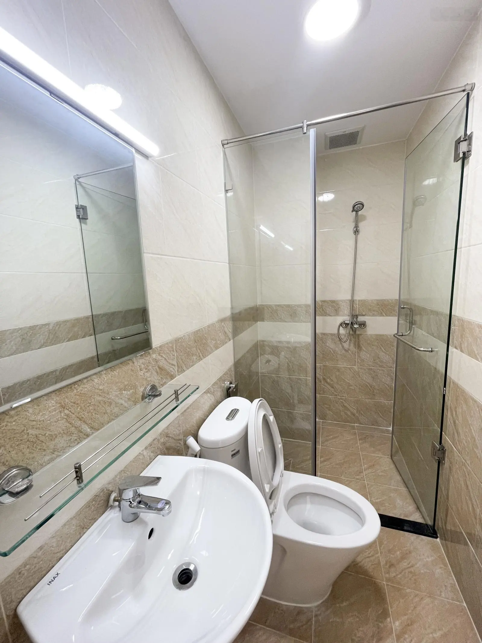 Còn 2 căn trong khu đồng bộ sát mặt tiền ql13 - giảm giá bán nhanh, nhà mới sổ riêng, có bảo hành.