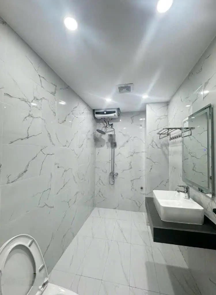Nhà 5 tầng đẹp tỉ mỉ trung tâm Long Biên, full công năng, pháp lý sạch, sẵn sàng giao dịch