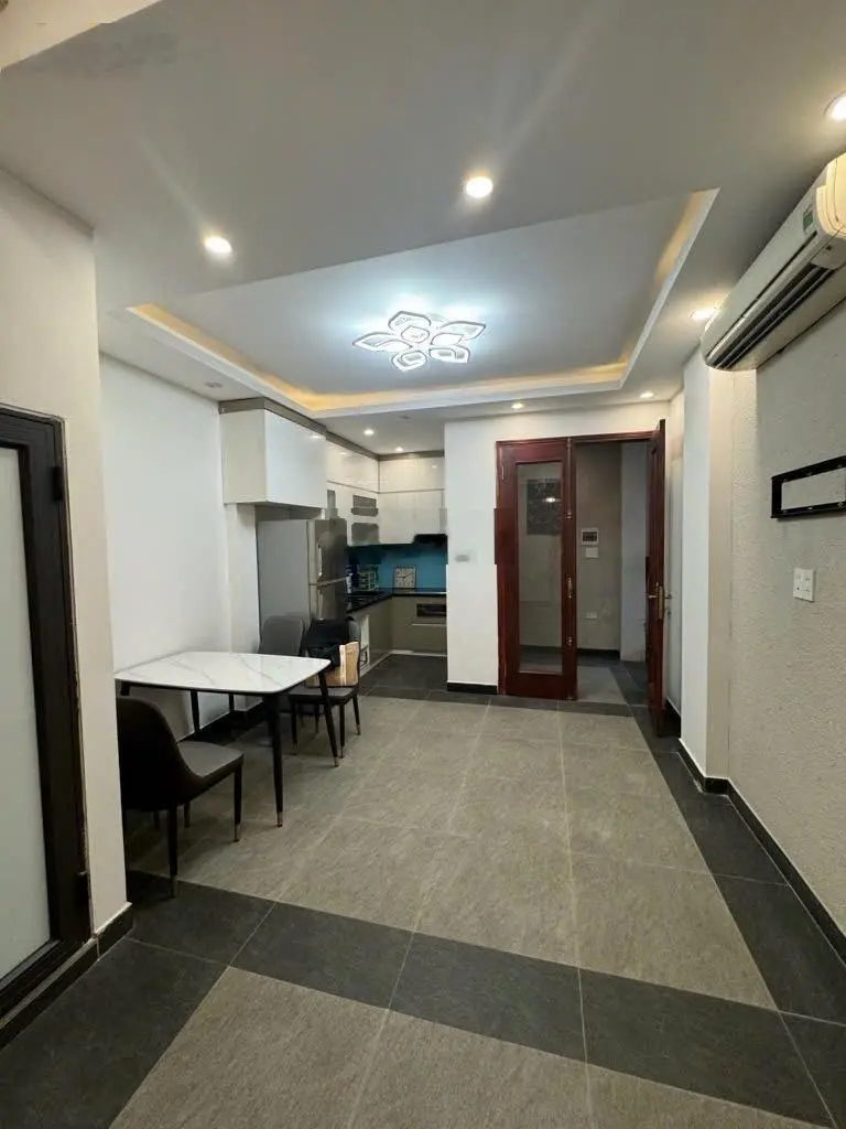 Cực hiếm- ô tô đỗ cổng , ngõ cực nông, ngày sau Big C Long Biên, nhà dân xây đẹp, tặng nội thất