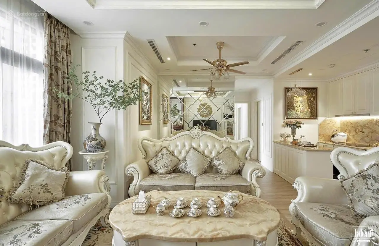 Bán căn hộ tại R2 chung cư Royal City Quận Thanh Xuân DT 130m2 3N2W giá 9 tỷ NT đầy đủ Bc Đông Nam