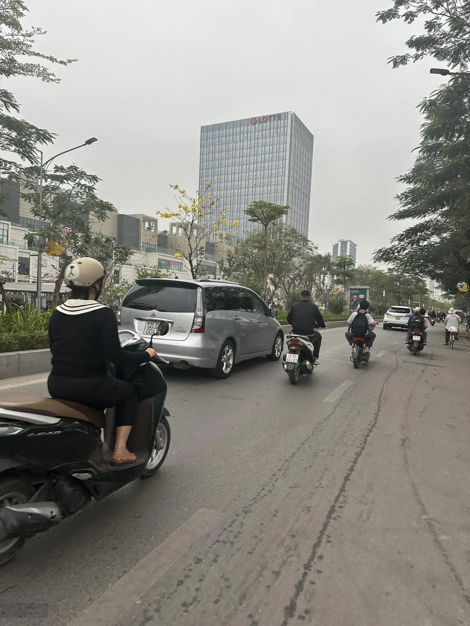 Bán nhà 5T DT 65m2 MT 4.1m đường ô tô tránh - Gần Hồ Tây - Phố Lạc Long Quân, Q. Tây Hồ. Giá 22.8tỷ
