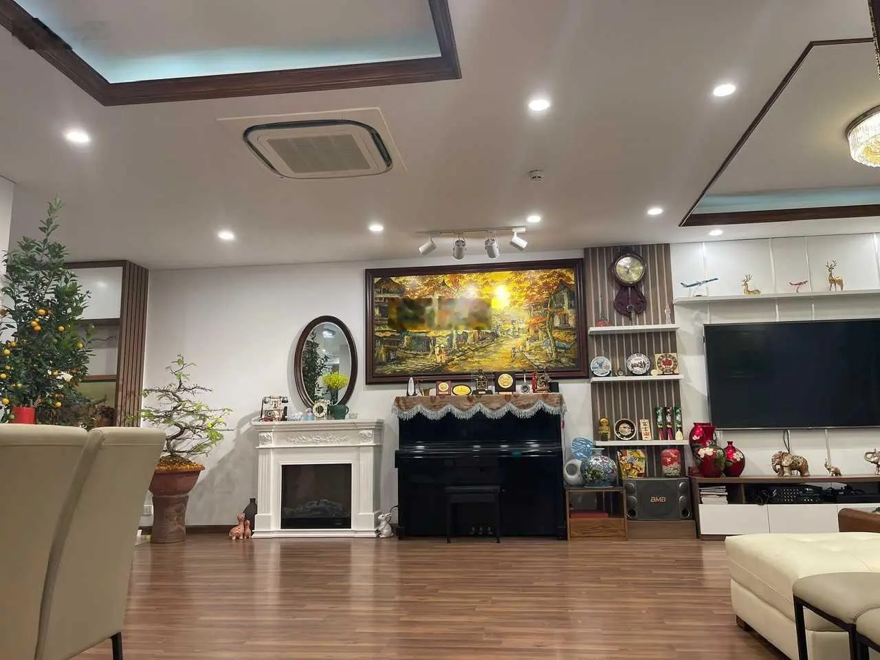 Chính chủ cần bán căn 171m2 4pn full nội thất cao cấp. Giá tốt hướng Đông Nam cực kì mát mẻ