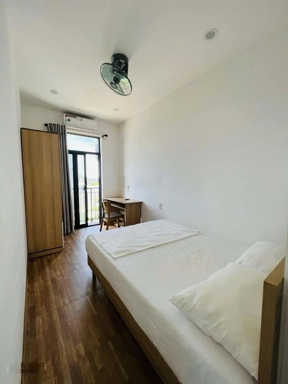 Bán Nhà mặt phố tại Cao Bá Quát, 14,7 tỷ, 76m2, đẹp, nhiều tiện ích