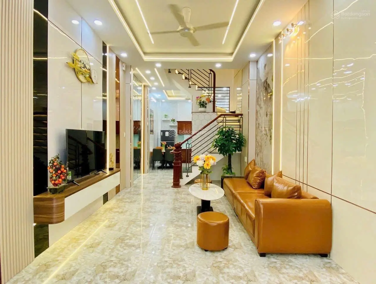Bán nhà cạnh chợ Hóc Môn - Trưng Nữ Vương, Thị Trấn Hóc Môn / 72.5m2 / Giá 2 Tỷ 180 (Sổ Hồng Riêng)