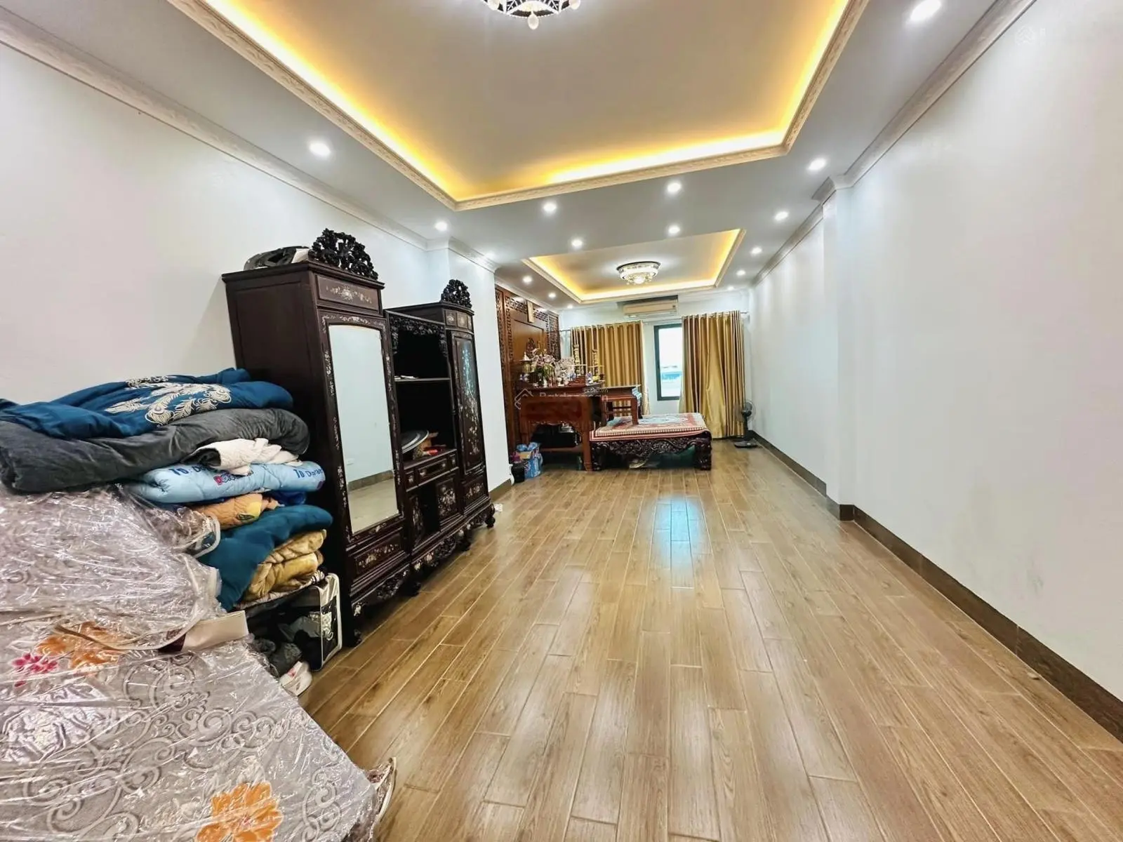 Bán nhà Đường Tôn Đức Thắng 20m Ra Ô Tô Tránh Ngõ Thông 55m2 5 Tầng 1 Tum Thang Máy