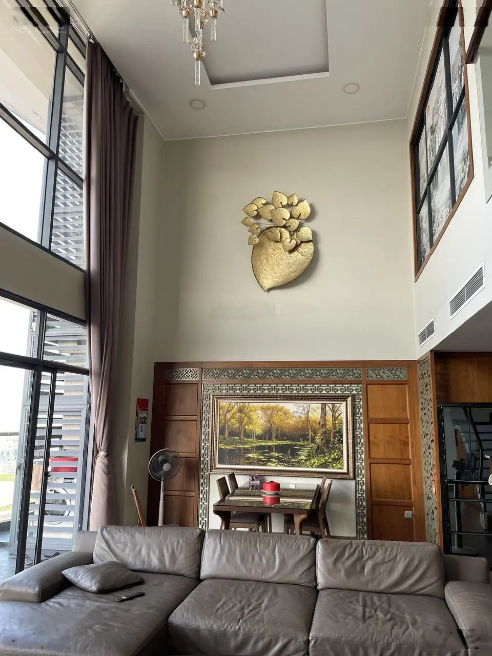 Bán gấp penhouse Tràng An Complex Phùng Chí Kiên: 240m2. 4 ngủ. View Hồ Tây, nhà siêu đẹp. 30 tỷ TL