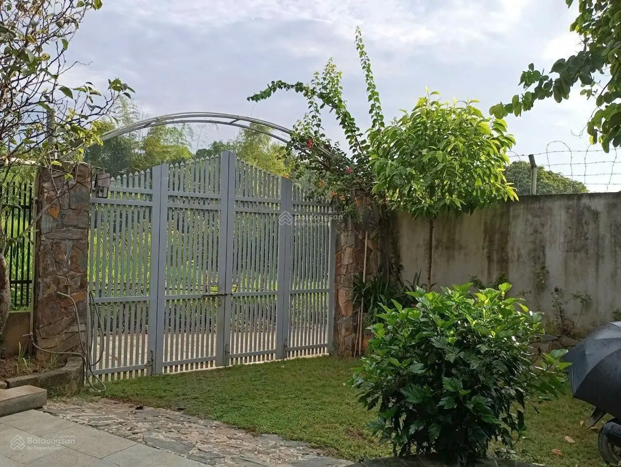Bán đất tặng nhà vườn với bao tâm huyết của hai vợ chồng 218m full nội thất chỉ việc kéo va ly về
