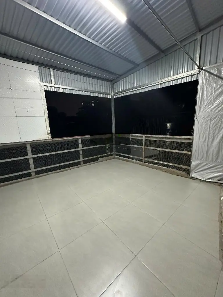 Nhà Tôn Đức Thắng 22m , 5 tầng , 4,85 tỷ . Nhà cách 1 nhà ra mặt phố