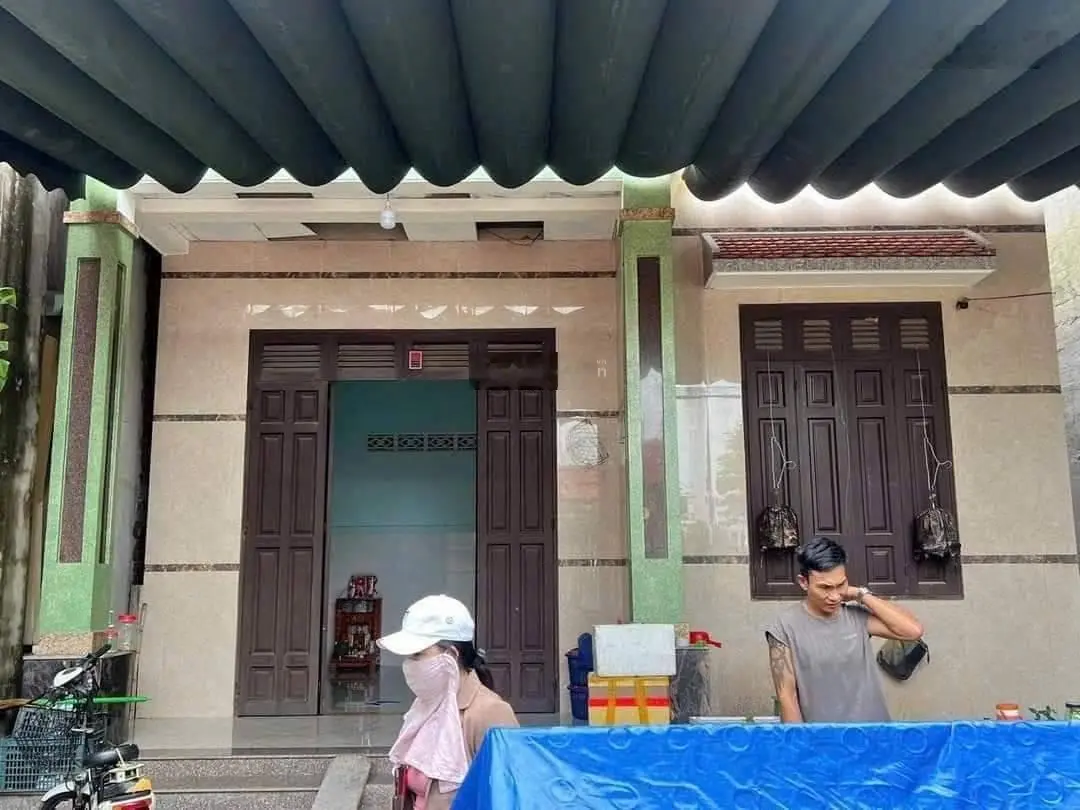 Bán nhà riêng tại đường Hoàng Tăng Bí Quận 12, 100m2, 3 PN, 2 PT - SHR chính chủ