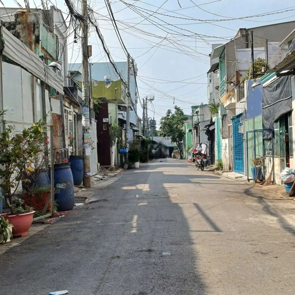 NHÀ ĐẸP KHU CAO TẦNG GIÁ 2,2 TỶ CÒN THƯƠNG LƯỢNG