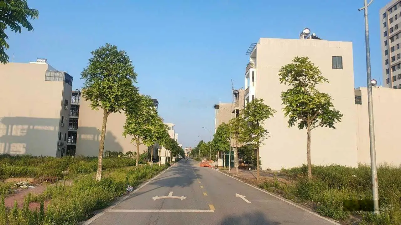Bán đất LK13. MT 5m đường Phạm Minh Nghĩa + vỉa hè 17.5m, kỹ thuật 2.0m giá 3.625 tỷ. LH 0979 020 ***
