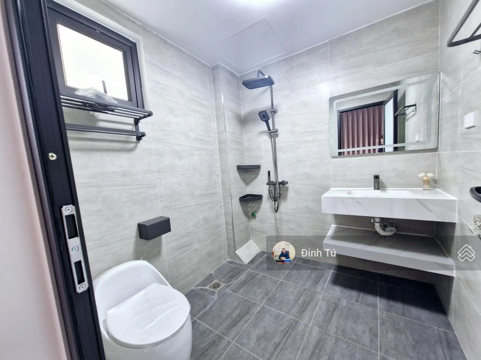 Chính chủ gửi bán nhanh nhà La Khê - Hà Đông, xây mới lô góc, ô tô đỗ cửa, KD, 30m2 x5T chỉ 7.69 tỷ