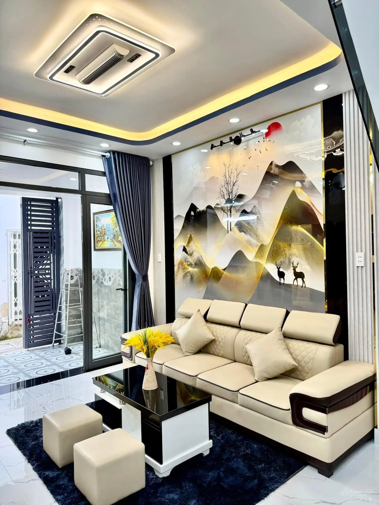 Nhà sổ hồng riêng chỉ 1 sẹc - có phòng tầng trệt cho người lớn tuổi