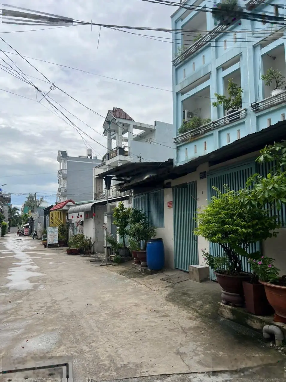 Nhà đẹp Lê Văn Khương - hẻm xe hơi tránh giá tốt vị trí cực đẹp 20m ra mặt tiền Lê Văn Khương