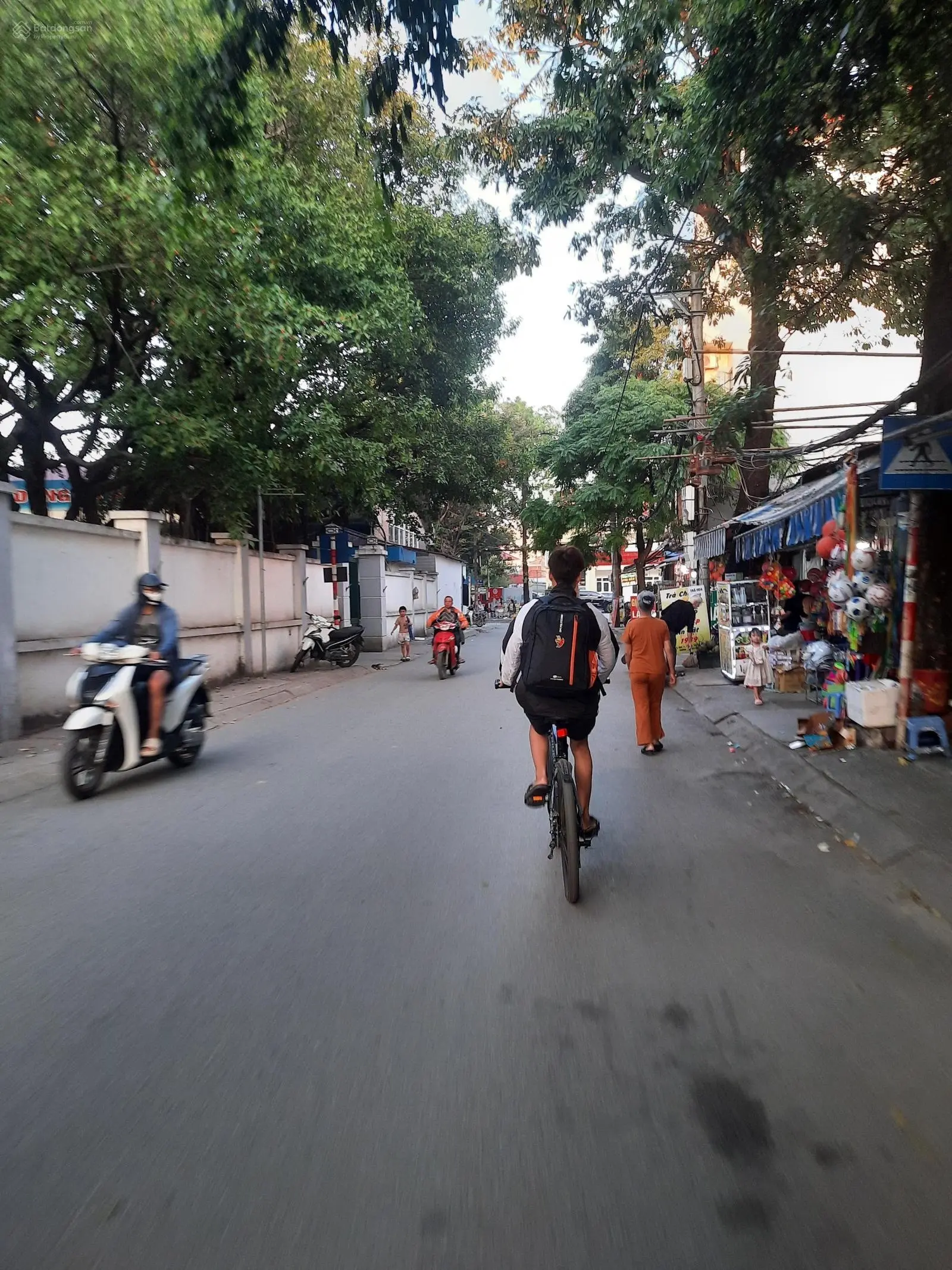 Siêu hiếm bán nhà phố Cầu Diễn, 100m2, 3 tầng, mặt tiền 4.8m, đường 2 làn xe, ô tô tải tránh, KD