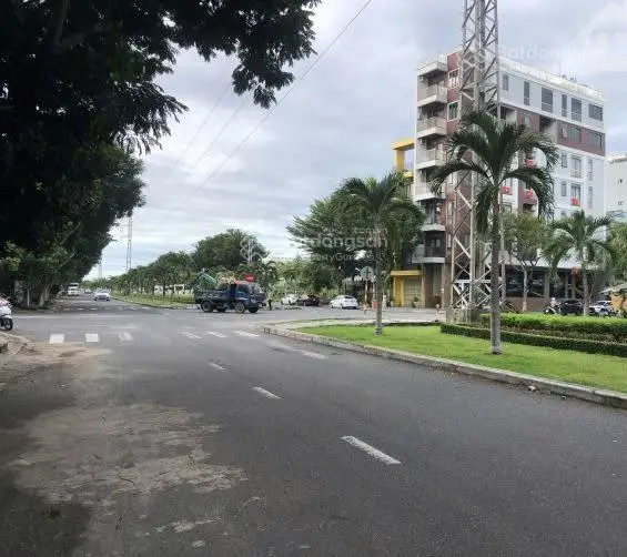 Bán nhà 2 tầng đường (28m) An Dương Vương, Mỹ An, Ngũ Hành Sơn. DT 100m2 giá 7 tỷ 5