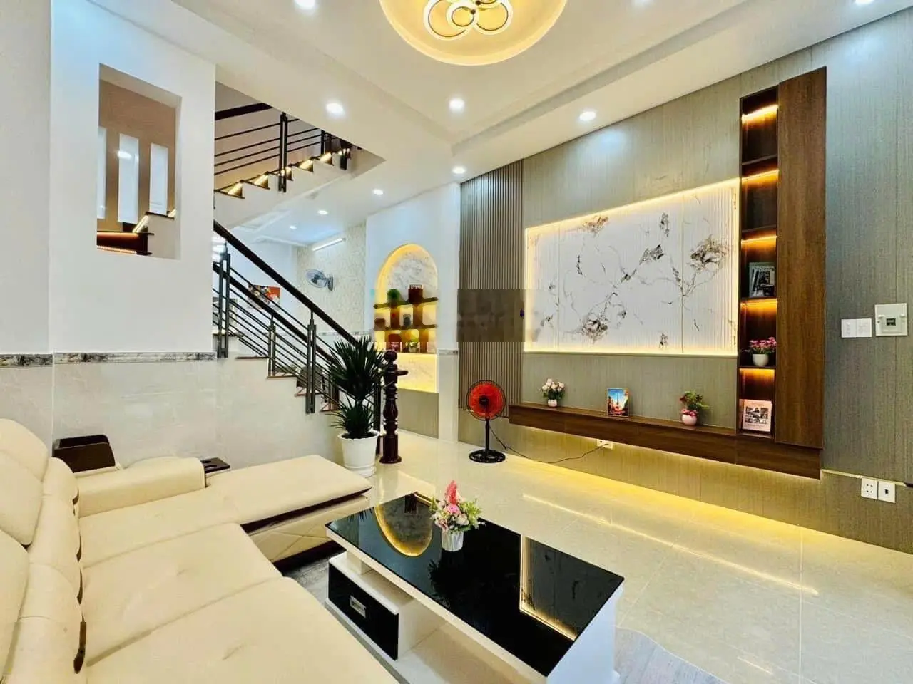 Nhà ngộp đường Phổ Quang, Q.Tân Bình, giảm sâu 300 triệu còn 3.2 tỷ/54m2, SHR