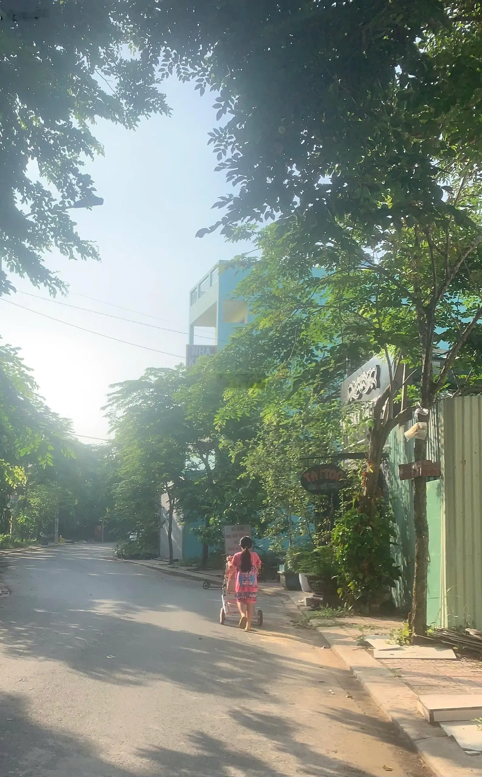 Nhà 1 trệt 2 lầu, 1 sẹc đường Nguyễn Xiển sát Vinhomes Quận 9 giá 5,6 tỷ/66m2