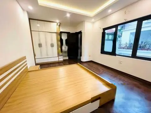 Bán Nhà Phố Gia Thượng, 34m2 5 Tầng, Ô Tô Cách Nhà 30m, Cạnh Khai Sơn HiLL 5.7 Tỷ