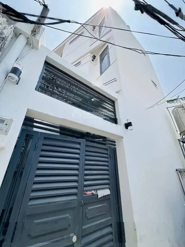 Nhà 1T1L đường Bùi Thế Mỹ cần bán gấp, nhà gần trường THCS Trần Văn Quang, diện tích: 45m2