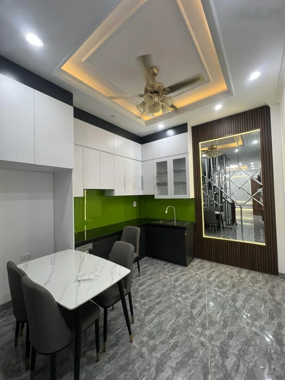 SIÊU PHẨM SIÊU ĐẸP ĐẠI TỪ - HỒ LINH ĐÀM - TIỆN ÍCH BẠT NGÀN - Ô TÔ 5 TẠ ĐỖ CỔNG - 1 BƯỚC RA PHỐ