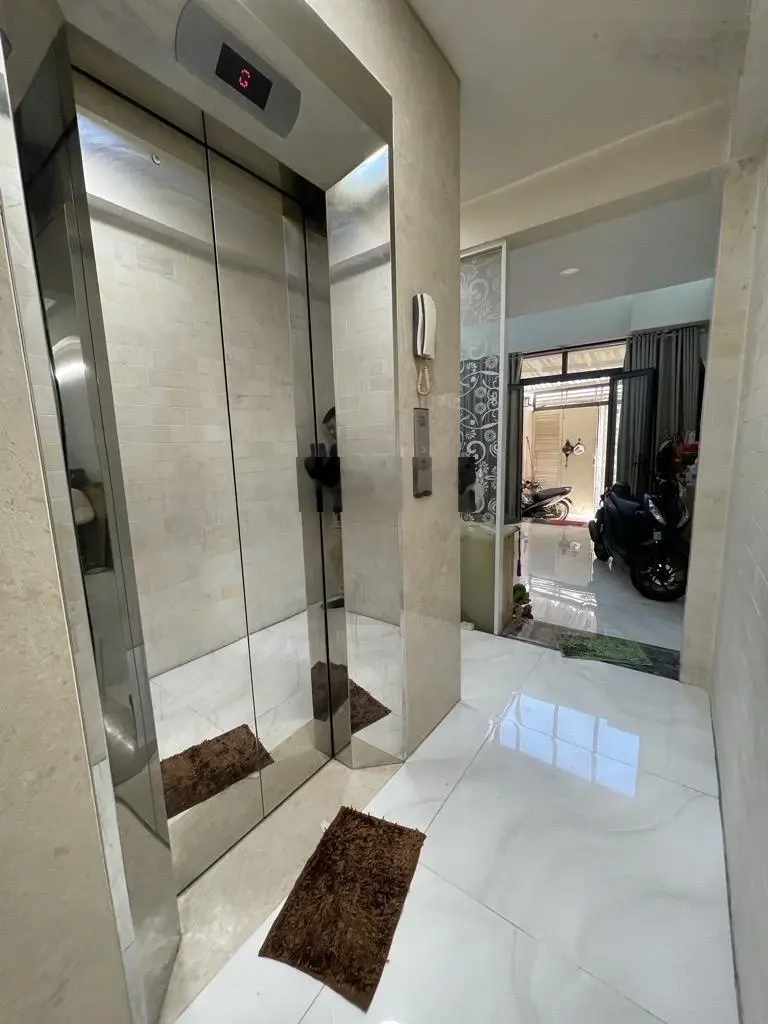 Bán nhà 5 tầng, thang máy, hậu giang, quận 6, nhỉnh 7 tỷ thương lượng
