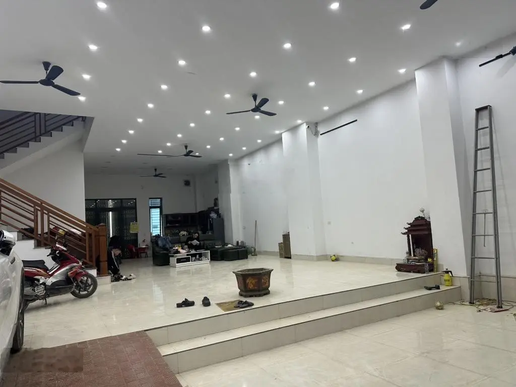 Siêu hiếm bán nhà tại biểu khê thuỵ lâm đông anh đường 11m trục chính kinh doanh