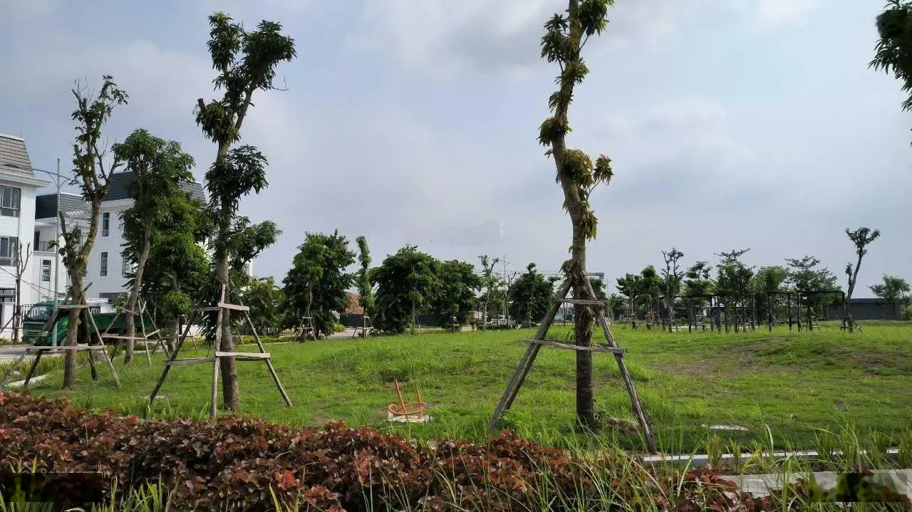 Chính chủ cần bán căn LK view công viên - giá thỏa thuận