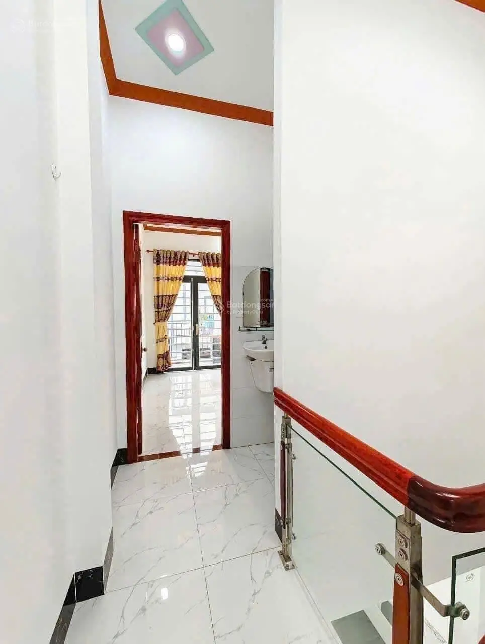 Bán nhà hẻm xe hơi giá rẻ 1,32tỷ/85m2, 1 trệt 1 lầu, 3PN 3WC, tại Bình Chánh, sổ sách đầy đủ