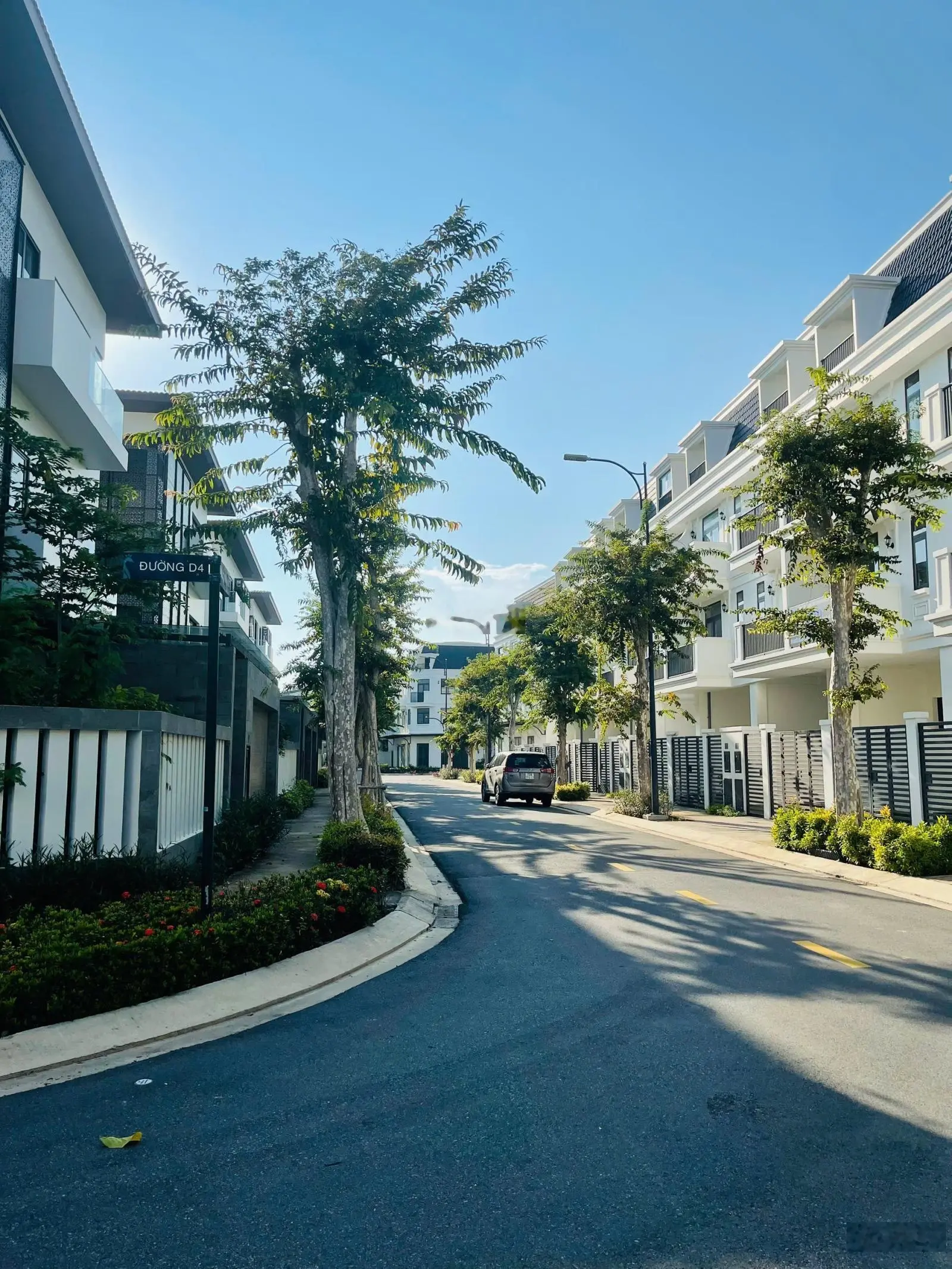 Nhà phố LK9, 87m2, xây dựng 5x13m, giá 5,5 tỷ, bao hết thuế phí