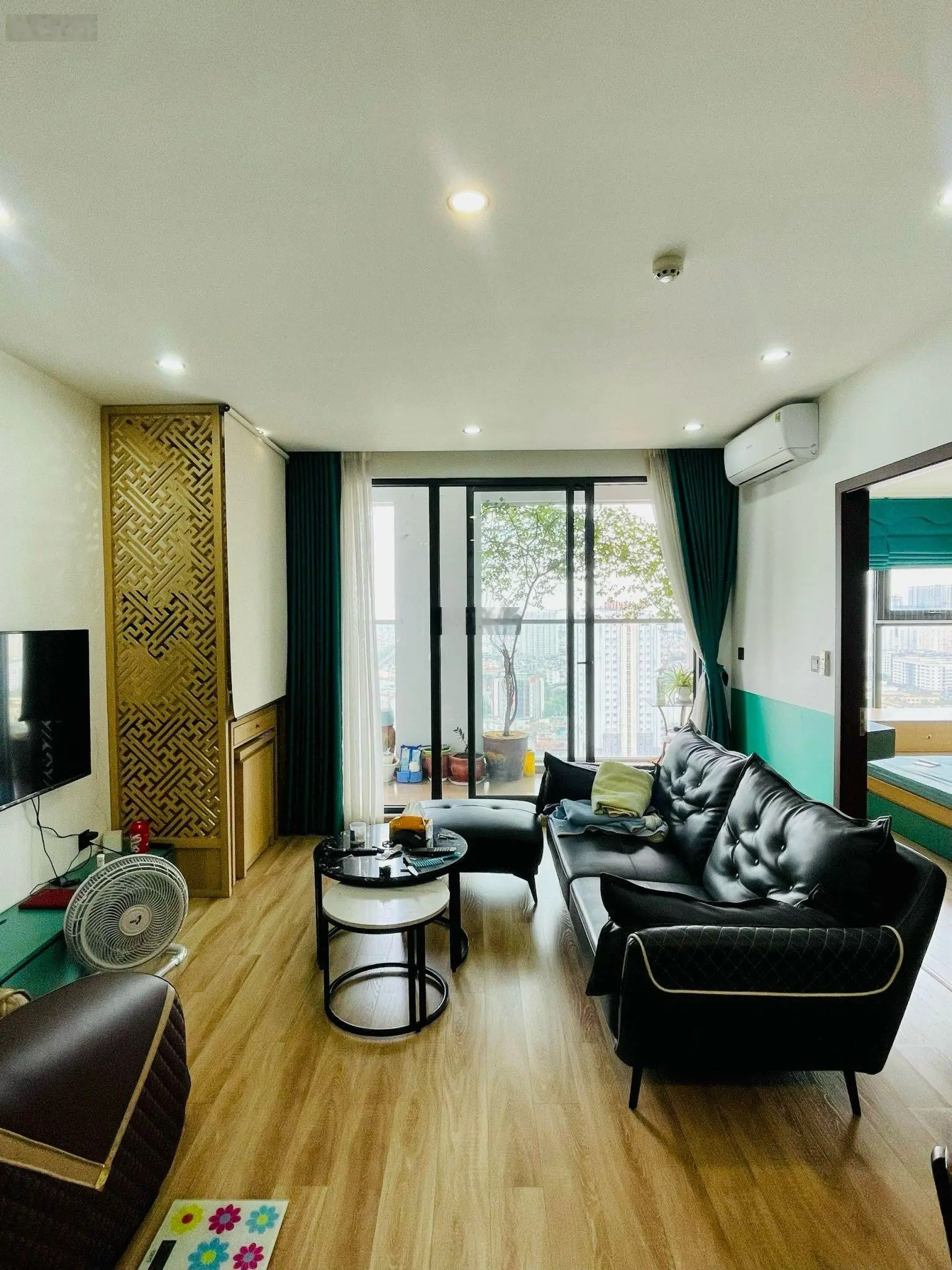Hiếm! Bán nhanh căn 2PN - 1VS. Sẵn sổ đỏ, đầy đủ nội thất, diện tích 62m2 giá giao dịch 3 tỷ