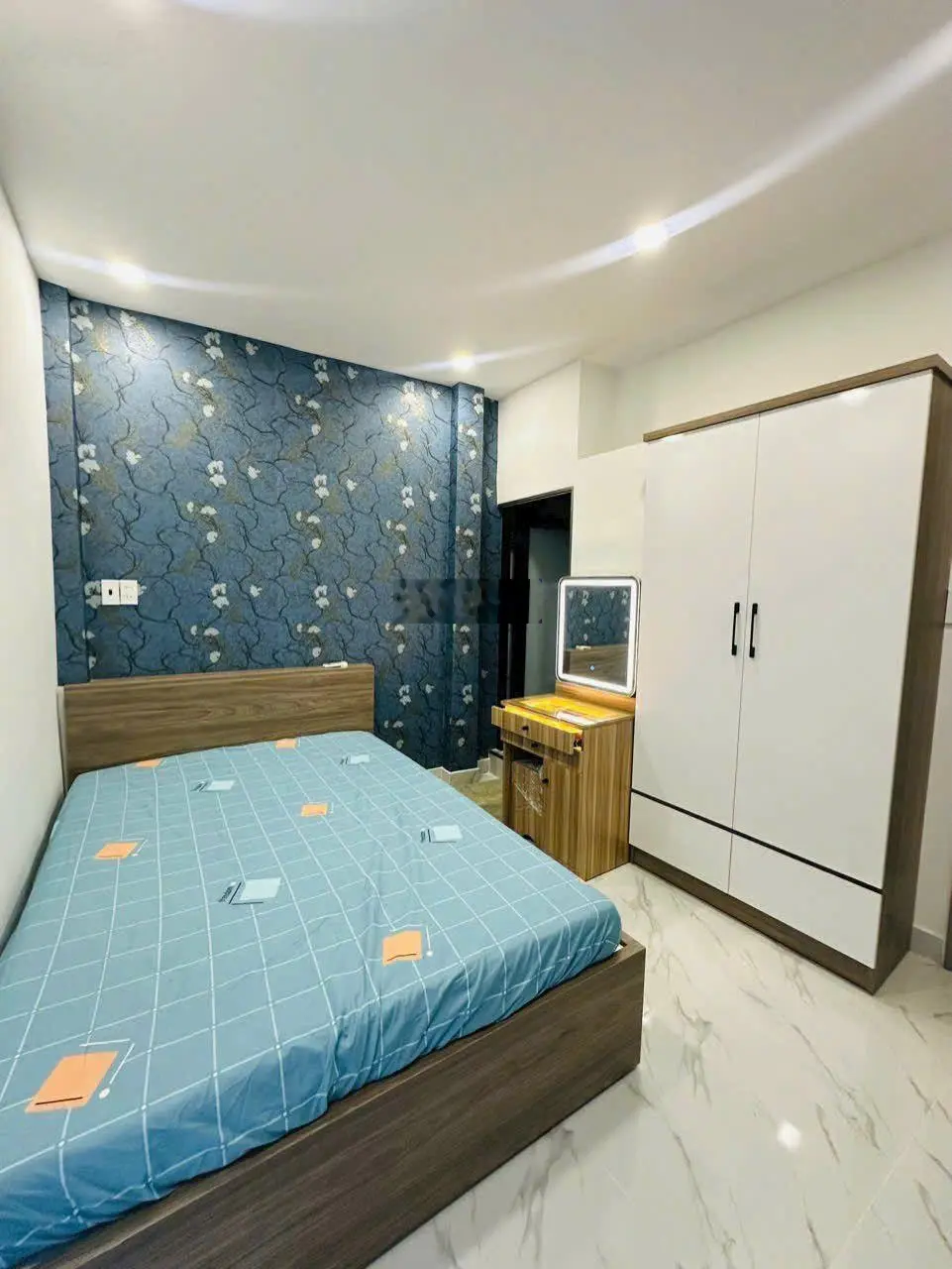 Bán nhà riêng giá 8,8 tỷ VND tại Quận 1, dt 4,2x 10 trệt 3 lầu giá 8,8 tỷ 0919 979 ***